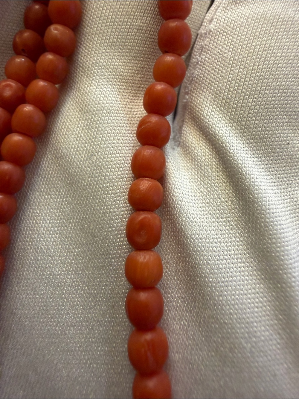 Vintage Natural Red Coral Bead Necklace 16" 10.15g 18K Gold Clasp BREV Italian - Picture 12 of 16